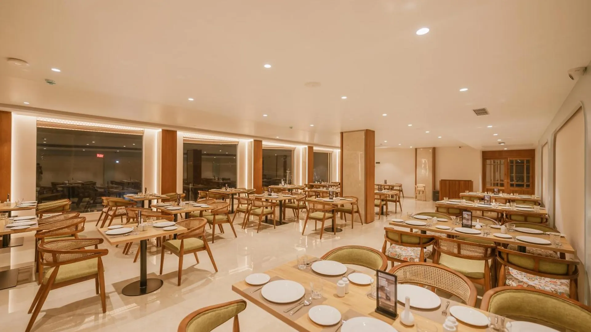 Loft Business Hotel Kochi