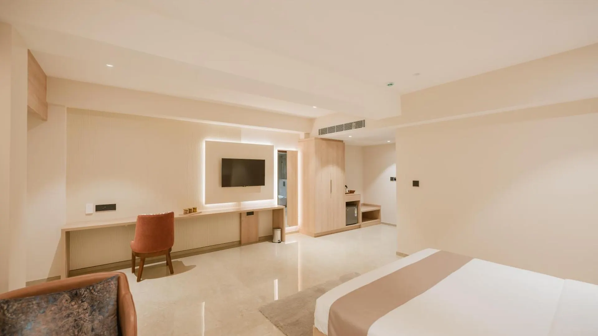 Loft Business Hotel Kochi